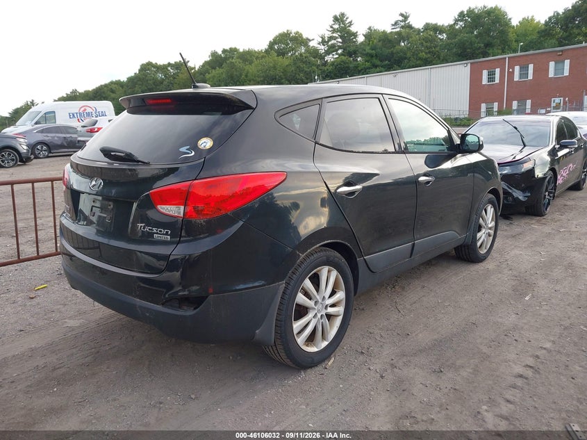 2013 HYUNDAI TUCSON auction photo 4
