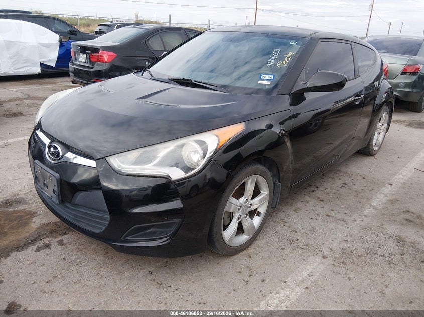 2013 HYUNDAI VELOSTER auction photo 2