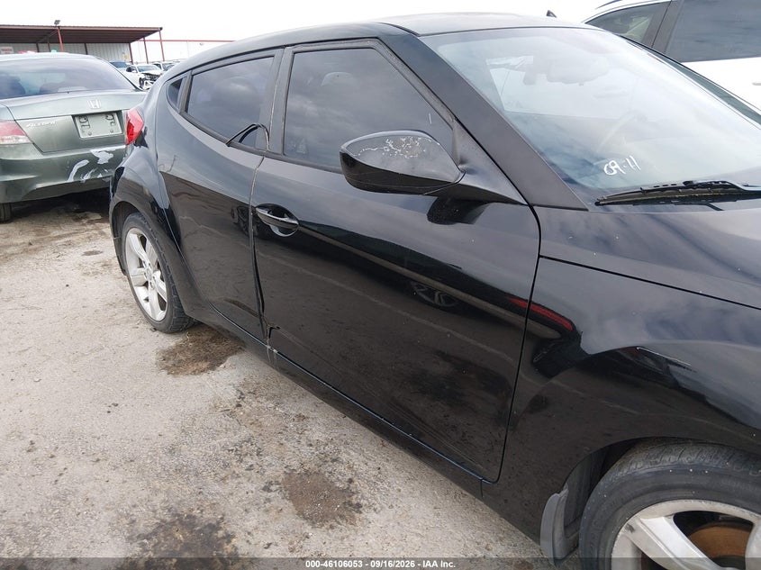 2013 HYUNDAI VELOSTER auction photo 6