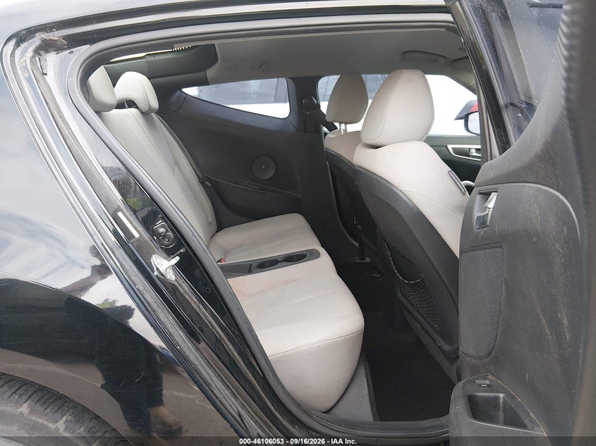 2013 HYUNDAI VELOSTER auction photo 8