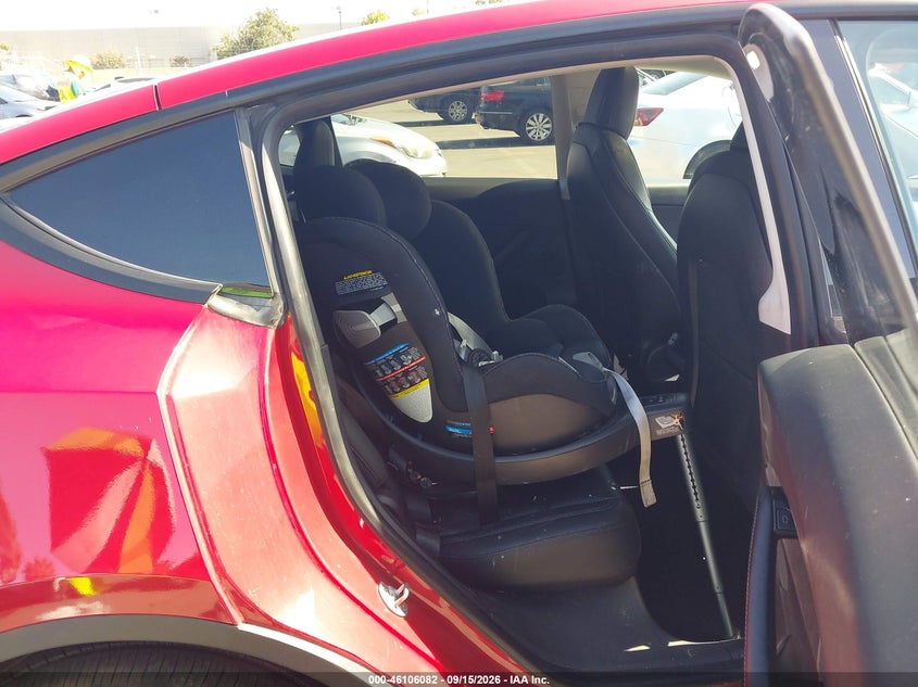 TESLA MODEL Y - zdjęcie 8