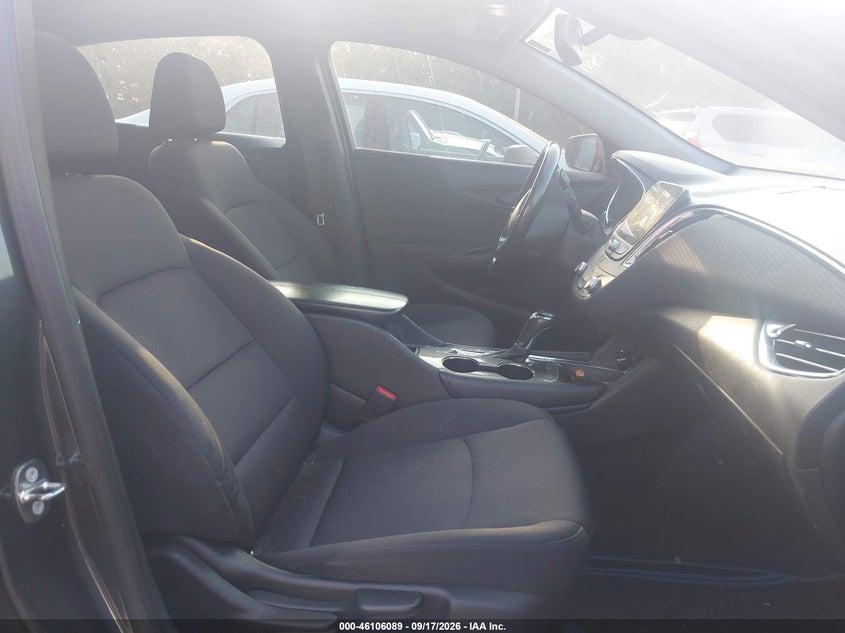 2018 CHEVROLET MALIBU auction photo 5