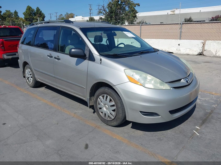 2006 TOYOTA SIENNA auction photo 1