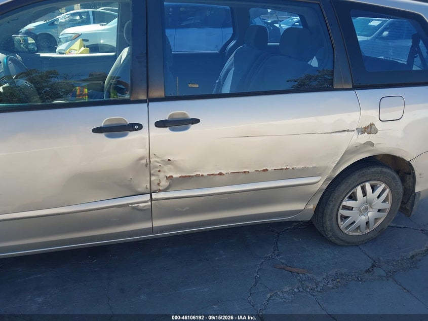 2006 TOYOTA SIENNA auction photo 6
