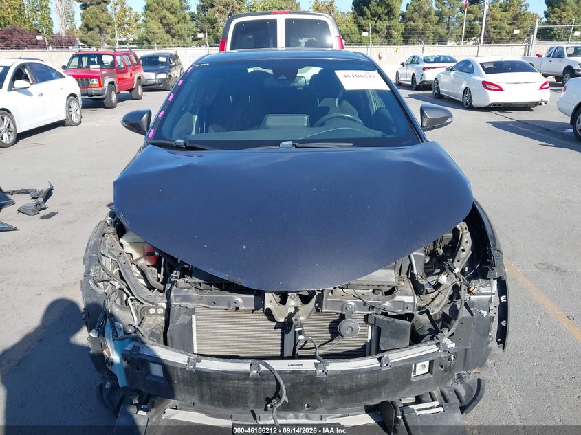 TOYOTA C-HR - zdjęcie 13