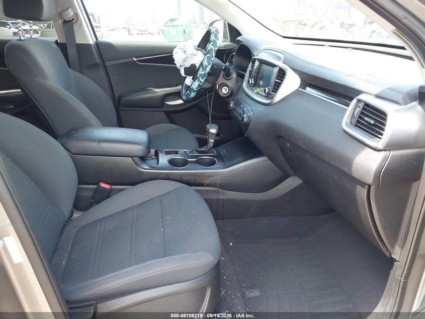 KIA SORENTO 2019 VIN 5XYPG4A31KG521610