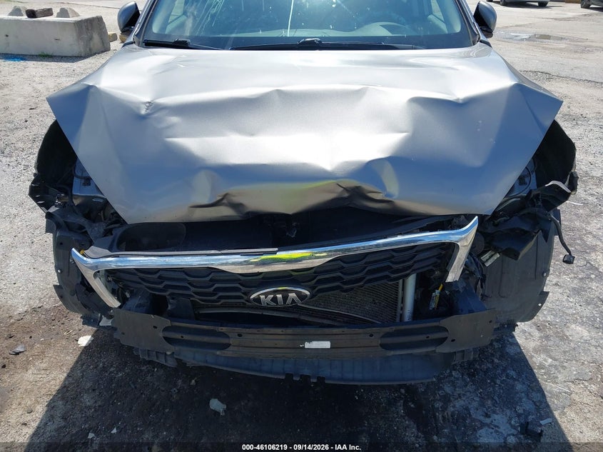 Фото 6 - KIA SORENTO