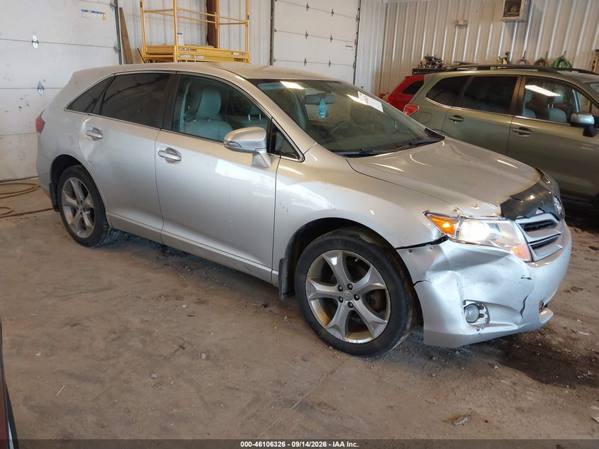 2013 TOYOTA VENZA auction photo 1