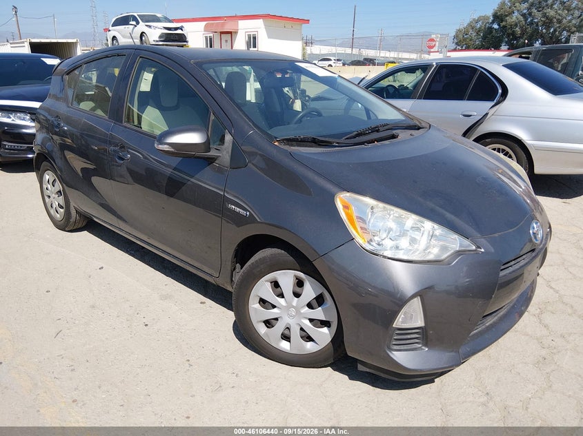 Vin: jtdkdtb35e1076594, lot: 46606098, toyota prius c one 2014 img_1