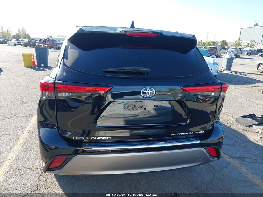 TOYOTA HIGHLANDER - zdjęcie 16
