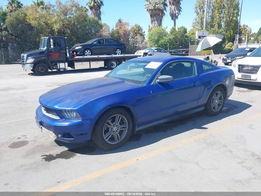 2012 FORD MUSTANG auction photo 2