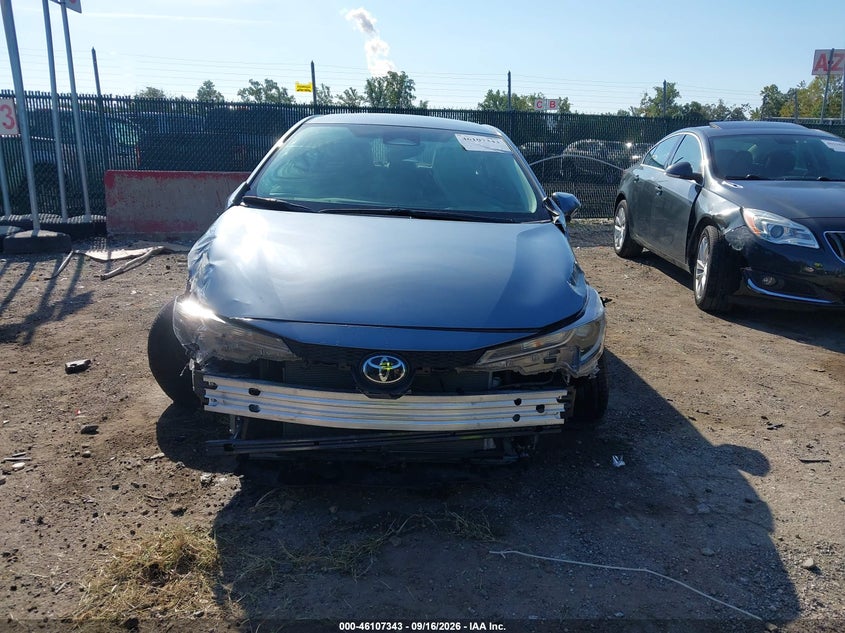2025 TOYOTA COROLLA LE · Фото 13