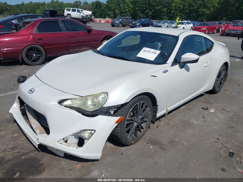 2013 Scion FR-S, Front & Rear, IAAI, VIN JF1ZNAA19D2725229 — photo 2