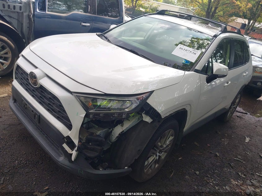 2019 Toyota RAV 4, Удар сзади, IAAI, VIN JTMA1RFV2KD017094 — фото 2