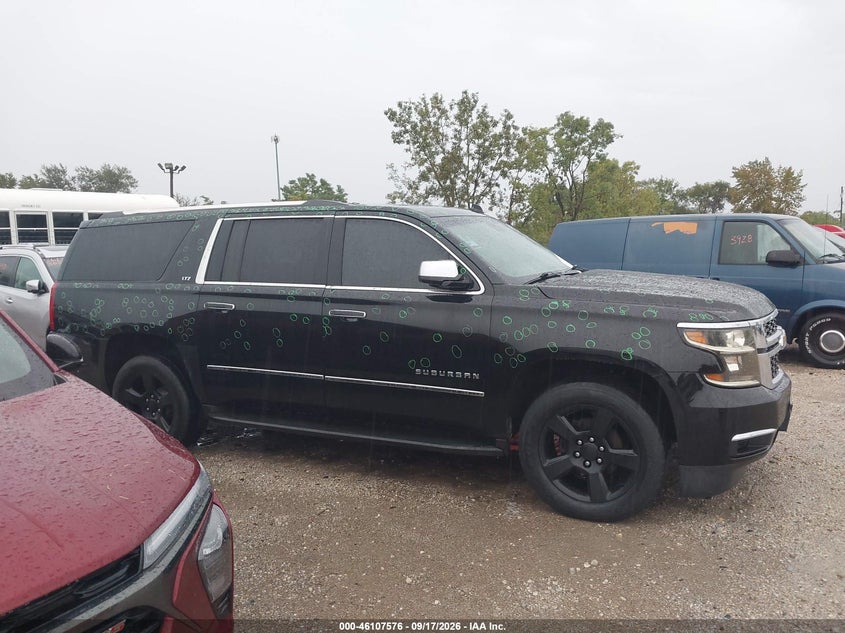 CHEVROLET SUBURBAN 1500 - zdjęcie 13