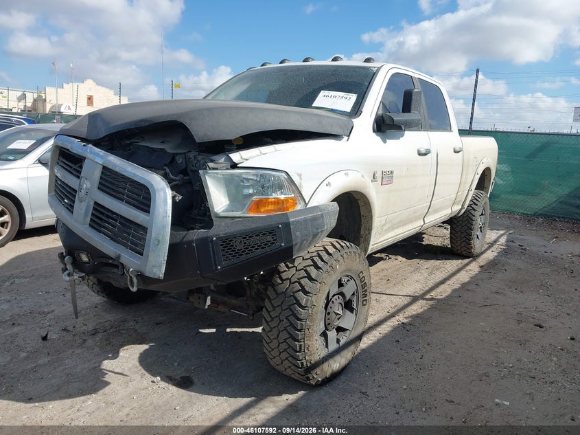 Vin: 3c6ud5dl1cg110389, lot: 46607308, ram 2500 slt 20122