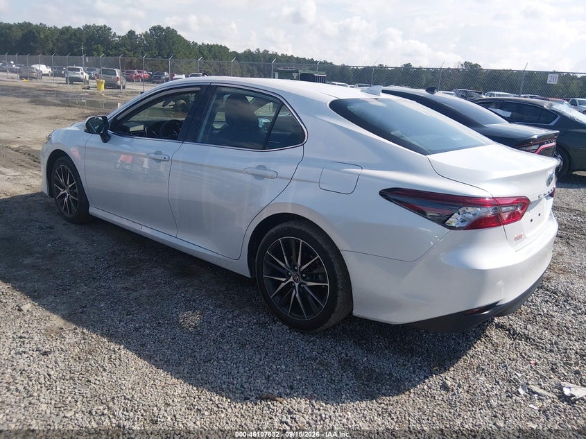 Vin: 4t1f11ak3pu811965, lot: 46607348, toyota camry xle 20233