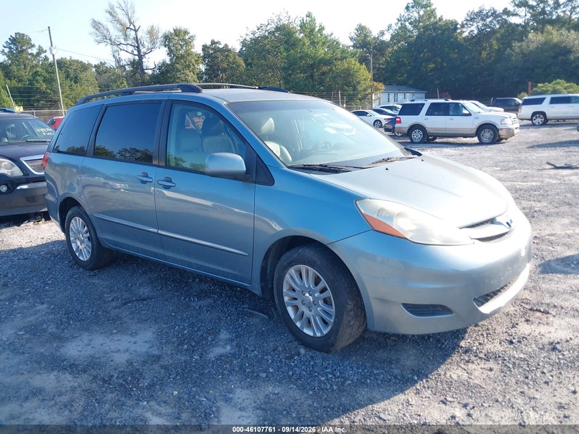 2008 TOYOTA SIENNA auction photo 1