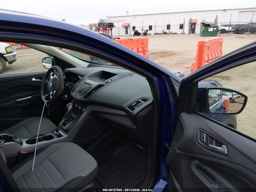 2015 FORD ESCAPE auction photo 5