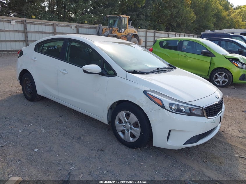 Vin: 3kpfk4a73he078444, lot: 46607635, kia forte lx 2017 img_1