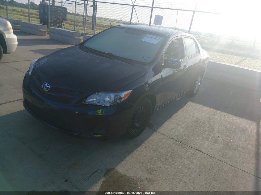 2013 TOYOTA COROLLA auction photo 2