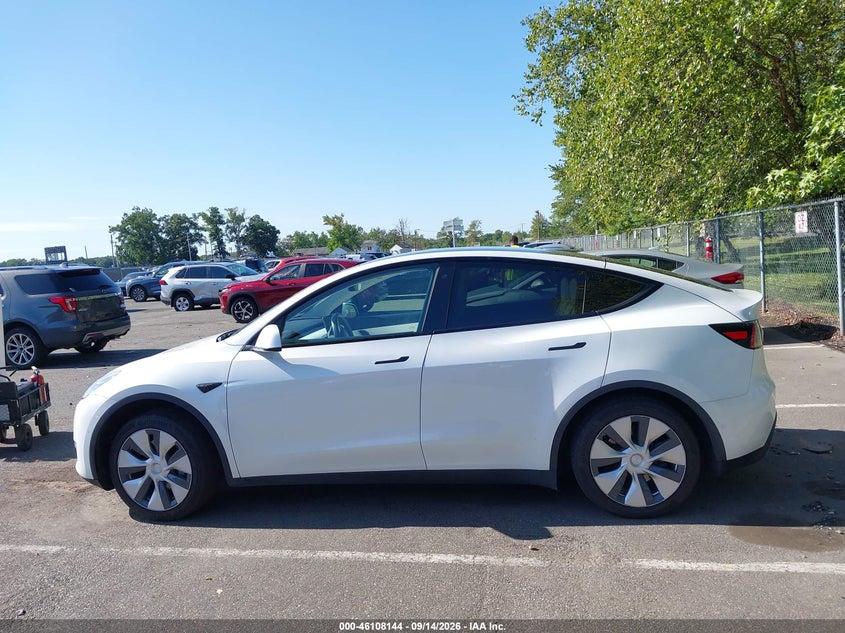 TESLA MODEL Y - zdjęcie 14