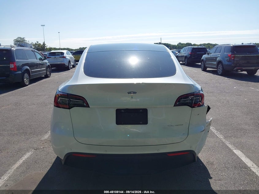 TESLA MODEL Y - zdjęcie 16