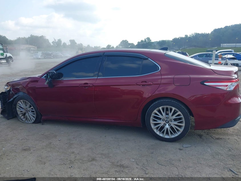 TOYOTA CAMRY - zdjęcie 14