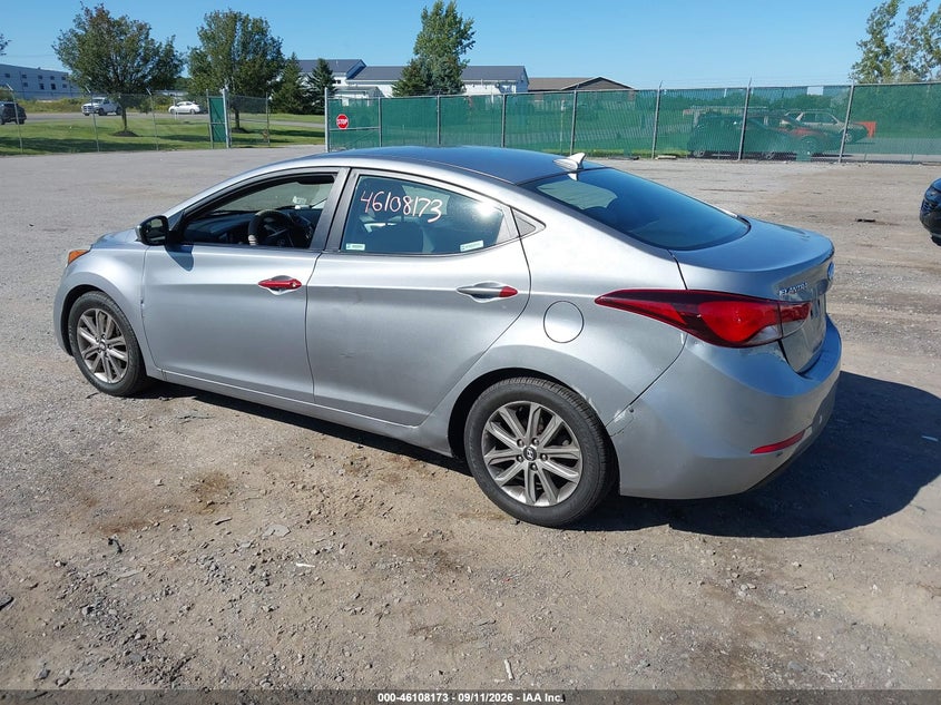 2015 HYUNDAI ELANTRA auction photo 3