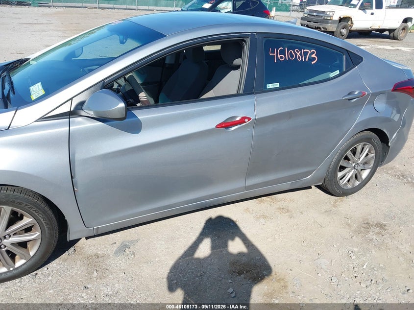 2015 HYUNDAI ELANTRA auction photo 6