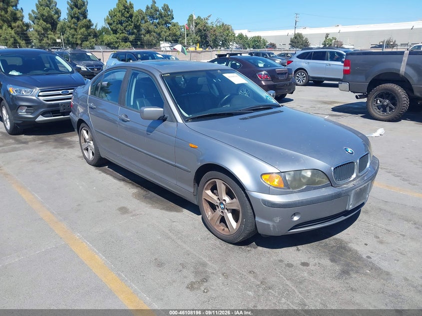 2004 BMW 325XI — zdjęcie z aukcji
