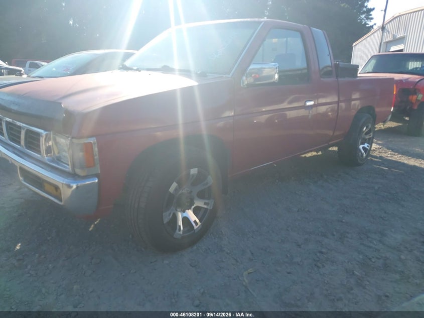 1995 NISSAN TRUCK auction photo 2
