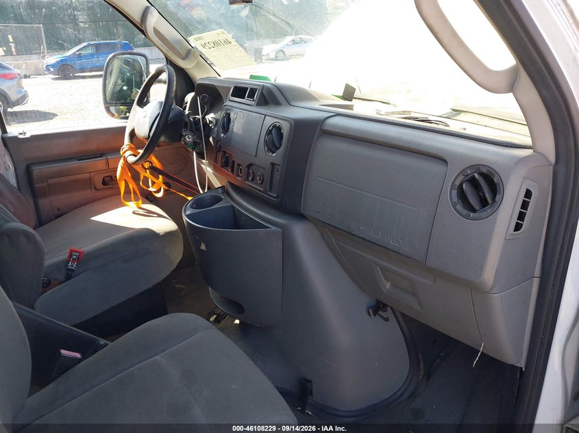 2010 FORD E-150 COMMERCIAL/RECREATIONAL · Фото 5