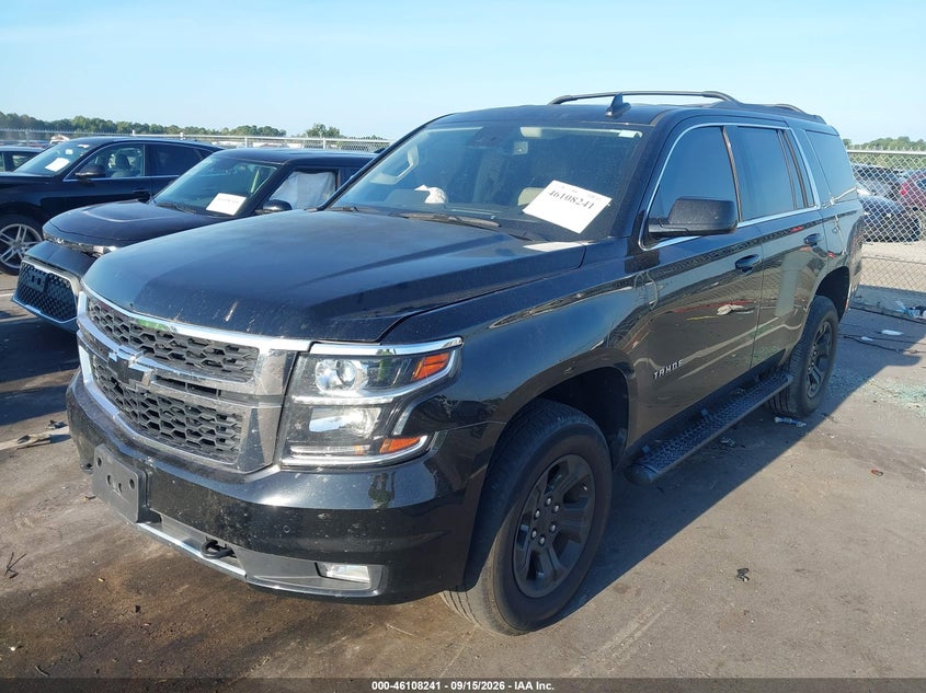 2017 Chevrolet Tahoe, Удар спереди, IAAI, VIN 1GNSKBKC8HR344325 — фото 2