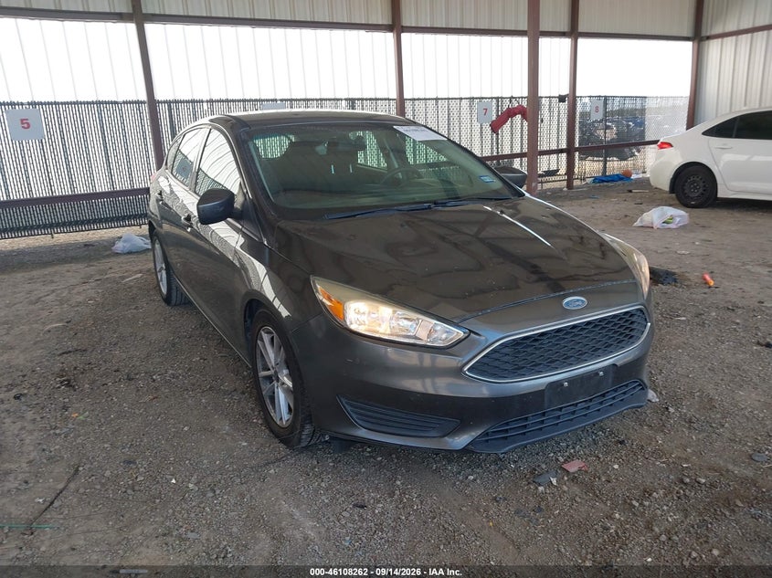 Vin: 1fadp3k26jl259370, lot: 46607978, ford focus se 2018 img_1