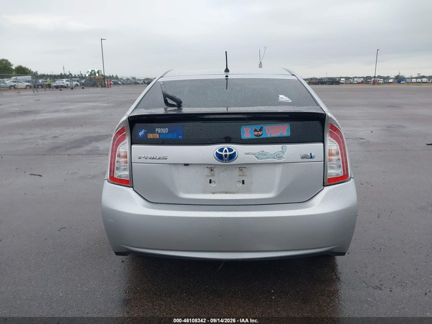 TOYOTA PRIUS - zdjęcie 17