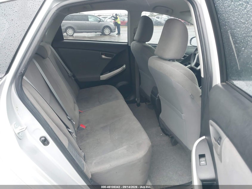 TOYOTA PRIUS - zdjęcie 8