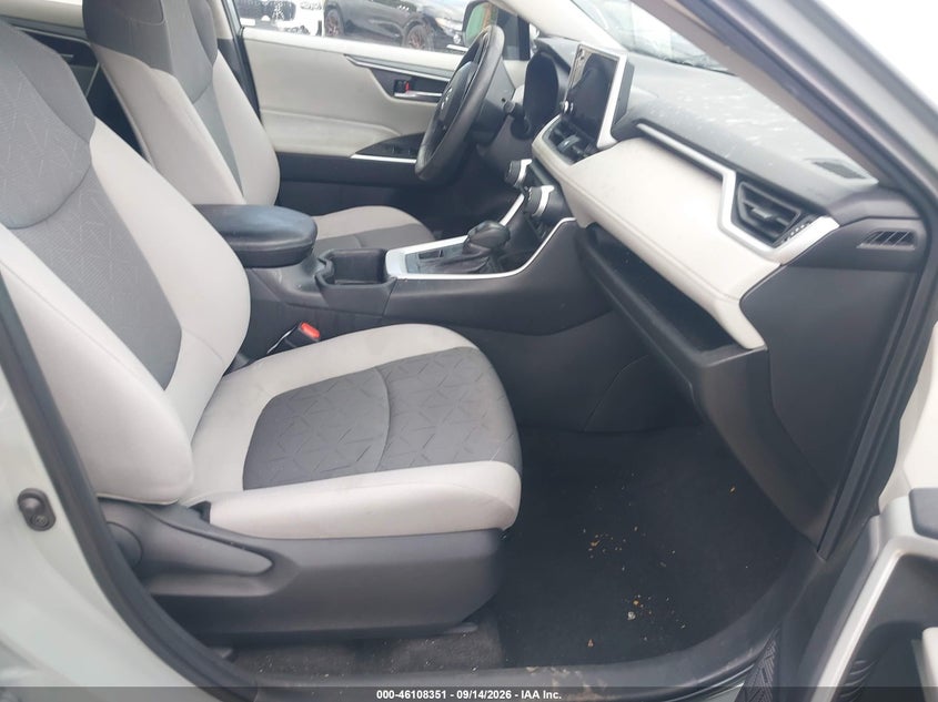 TOYOTA RAV4 - zdjęcie 5