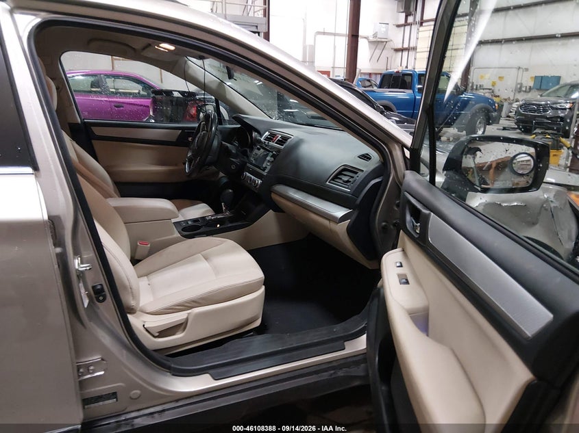 2016 SUBARU OUTBACK auction photo 5