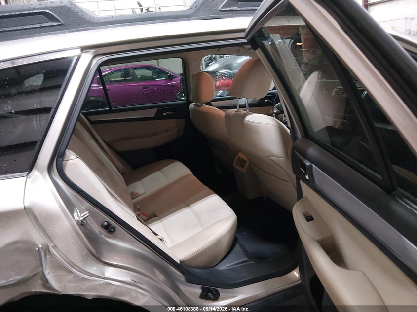 2016 SUBARU OUTBACK auction photo 8