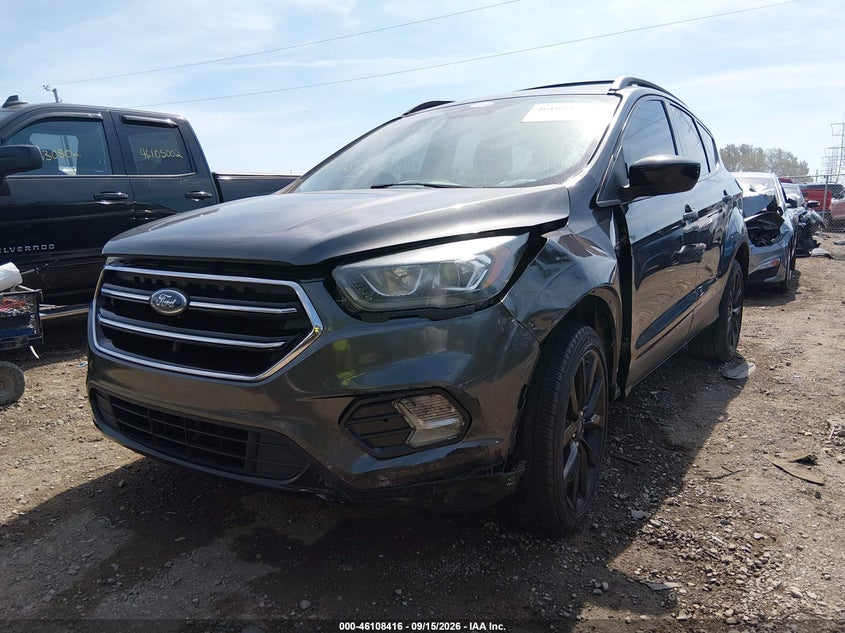 Vin: 1fmcu0gd8huc31013, lot: 46608132, ford escape se 20172