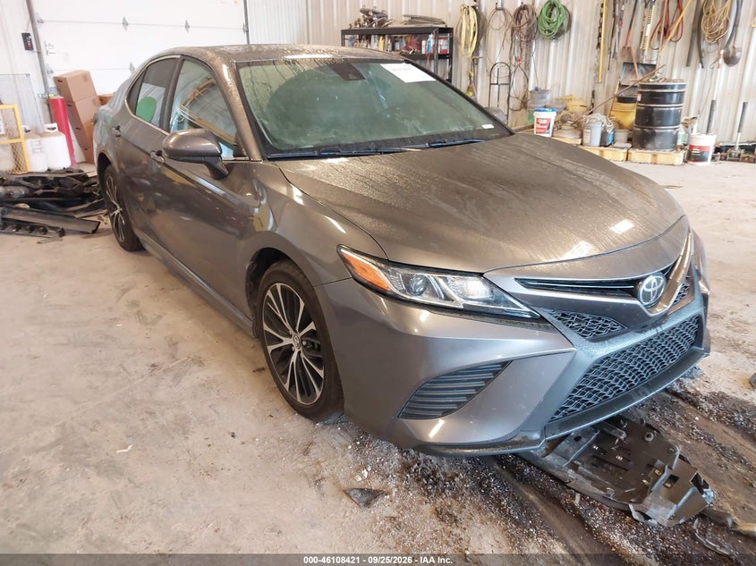 TOYOTA CAMRY - zdjęcie 1