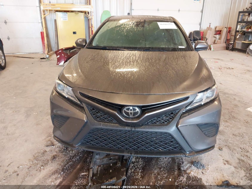 TOYOTA CAMRY - zdjęcie 12