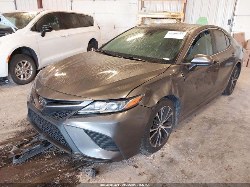 TOYOTA CAMRY - zdjęcie 2