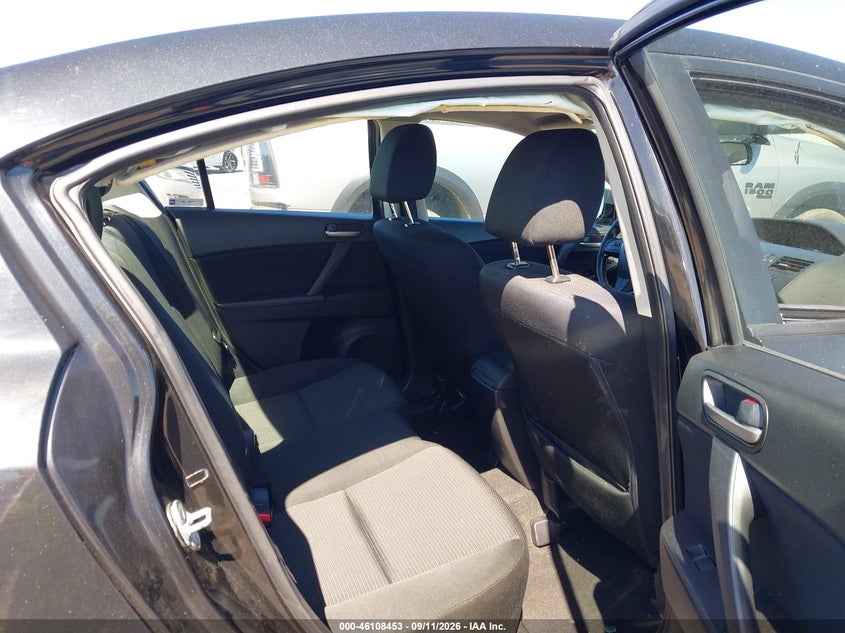 MAZDA MAZDA3 2013 VIN JM1BL1TG4D1772015