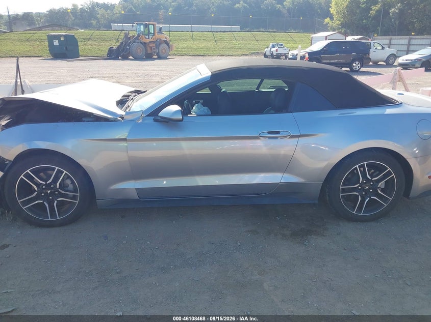 FORD MUSTANG - zdjęcie 14