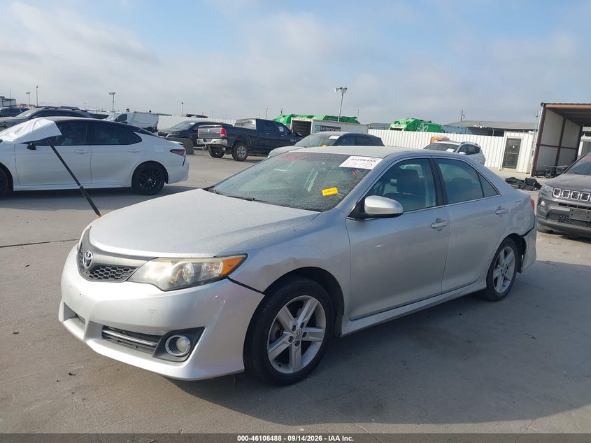 Vin: 4t1bf1fk1eu415331, lot: 46608204, toyota camry se 20142