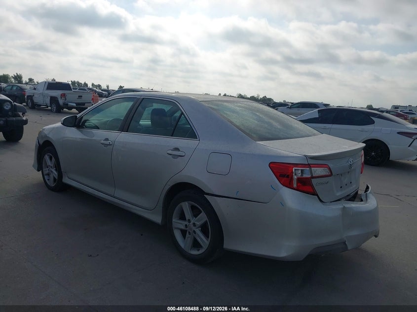 Vin: 4t1bf1fk1eu415331, lot: 46608204, toyota camry se 20143