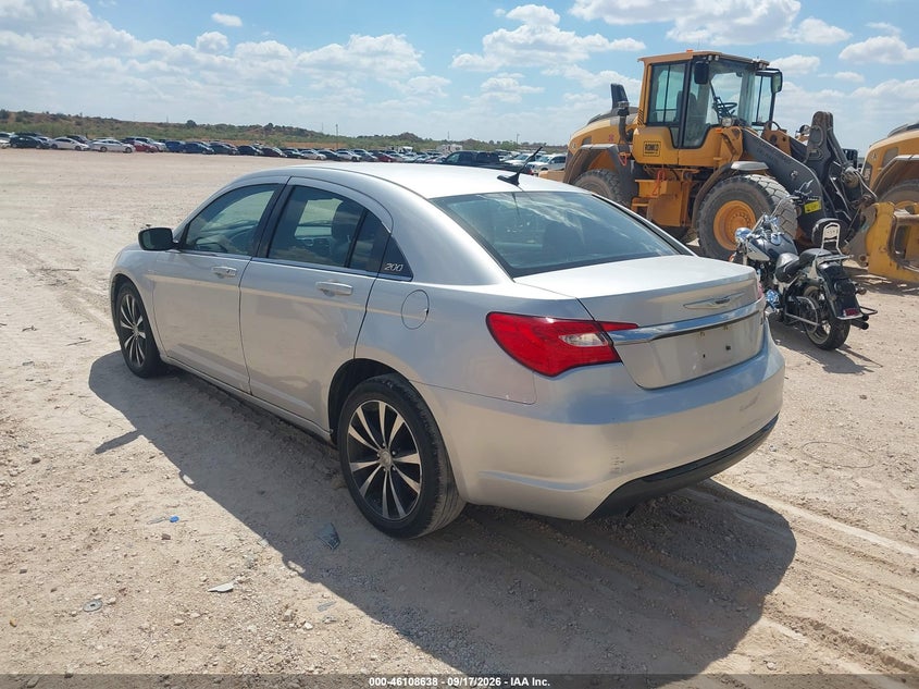 2012 CHRYSLER 200 S · Фото 3