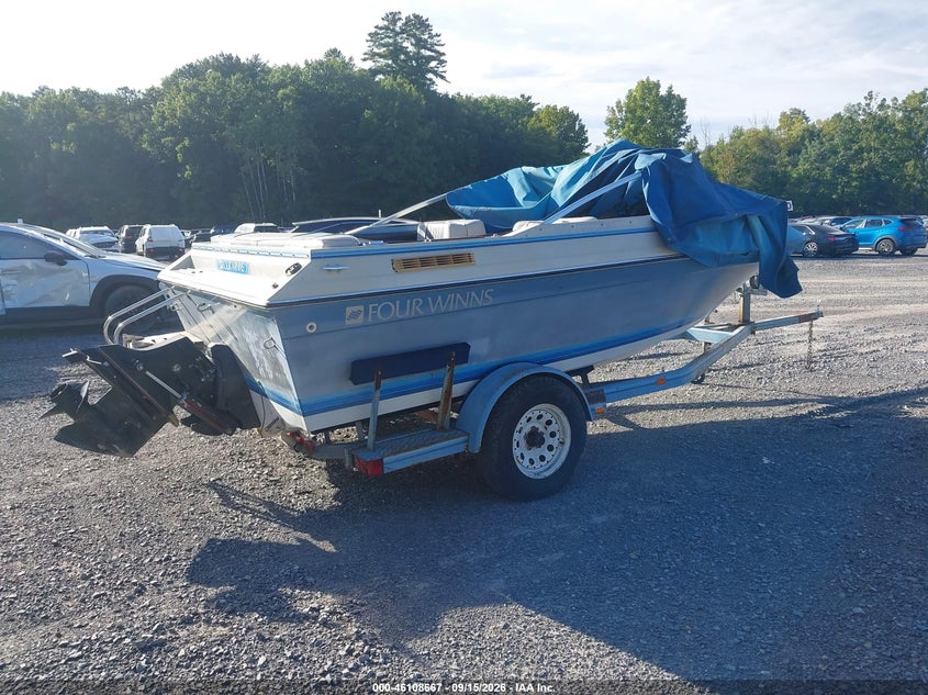 1988 FOUR WINNS 16 FEET auction photo 4